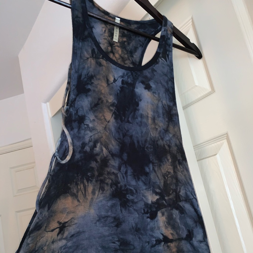 Tank top - Picture 6 of 7